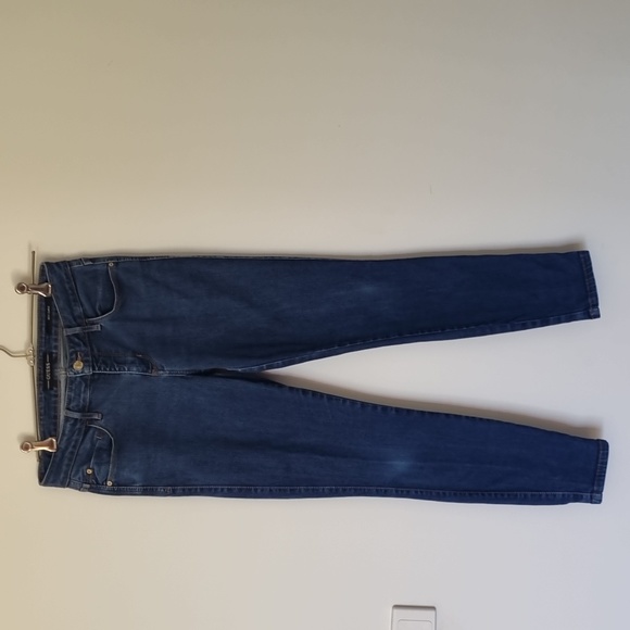 Guess sexy curve sized 28 jeans - Picture 6 of 7